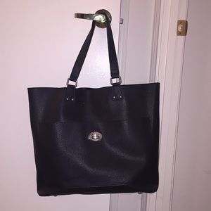 Large tote bag with many pockets!